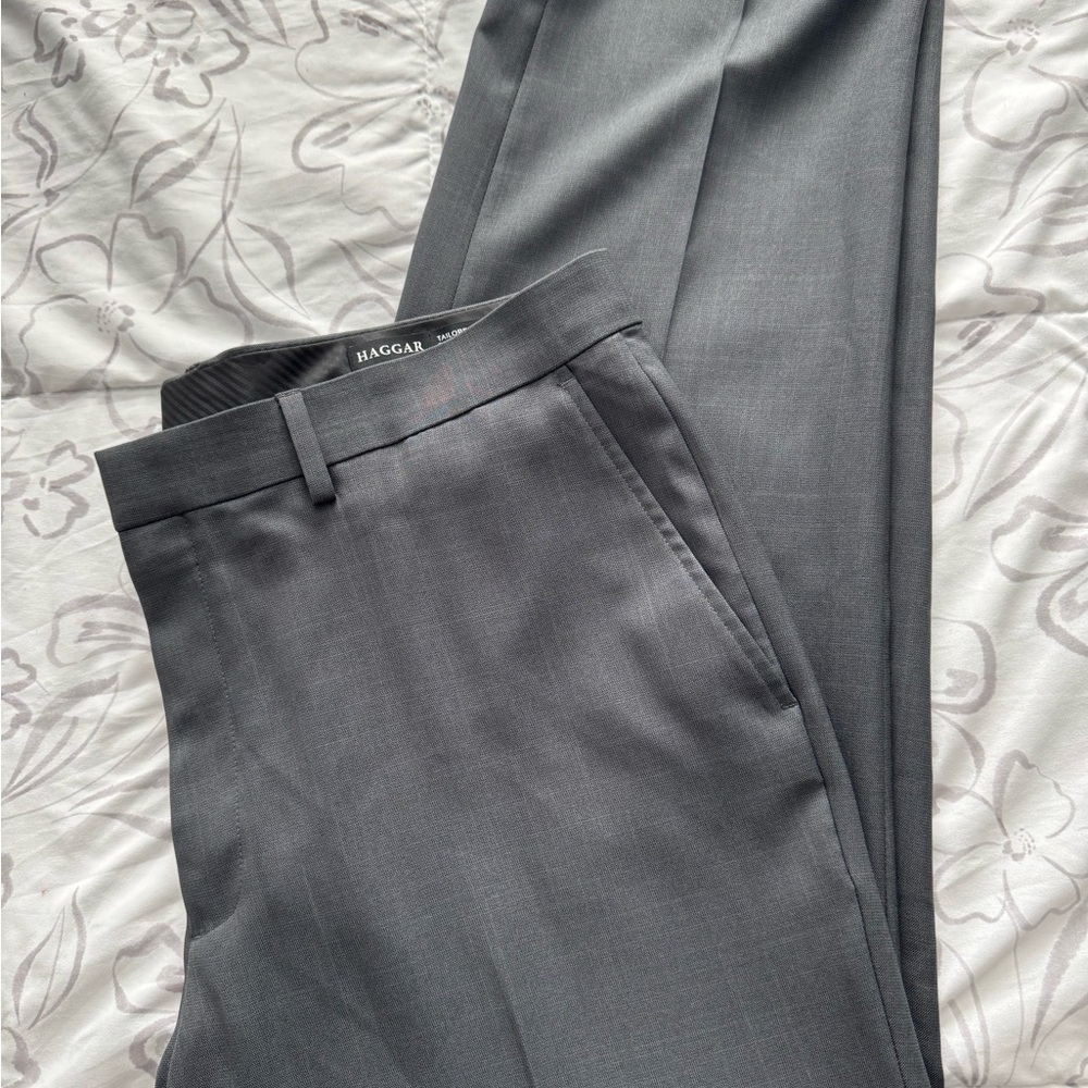 Haggar Men’s : Gray Dress Pants